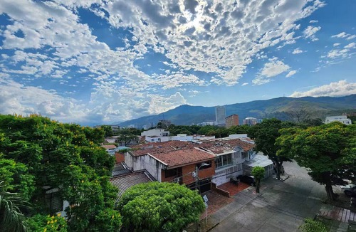 Cali Apartment | LIV-402 Apartment with view