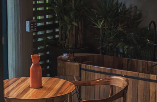 Las Lomas I Apartment | Loft Equipped with Hot Tub and Kitchen in Medellin