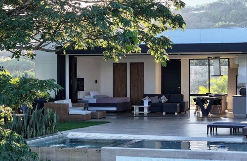 Pereira House | LoftMerak sunsets, Jacuzzi, terrace, privacy, wifi