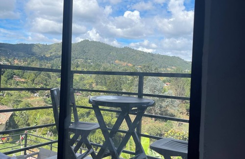 Guarne House | Lovely 4-bedroom house in Guarne perfect for your getaway