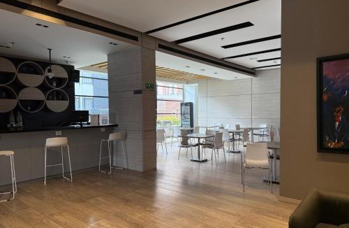San Patricio Apartment | Luhho408