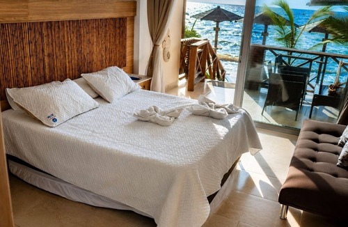 Tolu Apartment | Lujoso Apartamento en la primera linea del mar con picsinas
