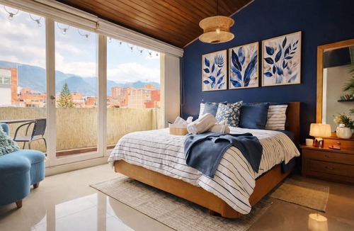 Antiguo Country Apartment | Luxe Penthouse Mountain Views & Balcony Zona T