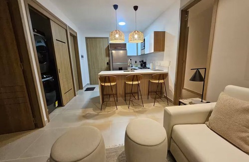 Crespo Condo | Luxurious Baia Kristal/2 Bed/Large Balcony/Kayak