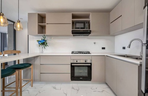 Laureles - Estadio Apartment | Luxury 3BR Oasis in Laureles with AC - fast Wifi