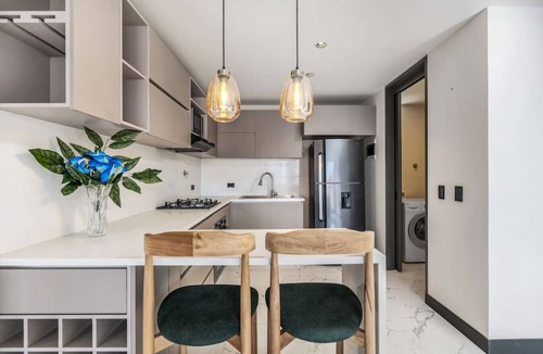 Laureles - Estadio Apartment | Luxury 3BR Oasis in Laureles with AC - fast Wifi