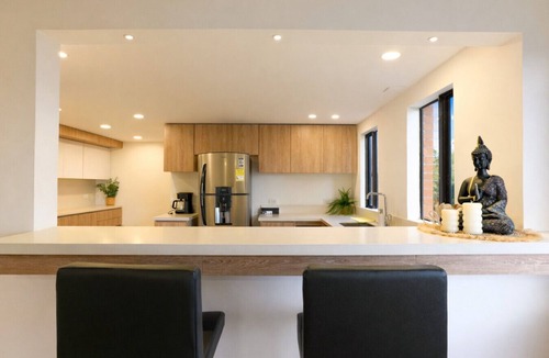 El Poblado Apartment | Luxury 4BR Retreat with Private Bathtub and AC