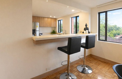 El Poblado Apartment | Luxury 4BR Retreat with Private Bathtub and AC