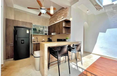 Cartagena Walled City Villa | Luxury 5-BR Retreat: Private Pool, Rooftop & Daily Breakfast Prep + Free Bonus