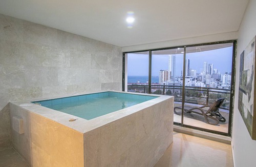 El Laguito Apartment | Luxury 8 Bedroom Penthouse with Private Jacuzzi