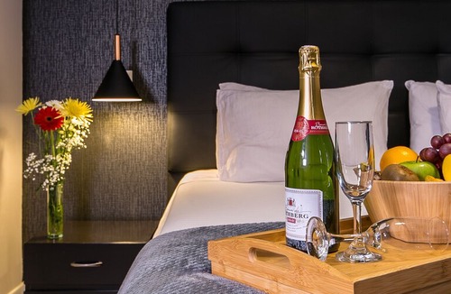El Poblado Hotel | Luxury apartment with Private Pool and 2 Jacuzzi
