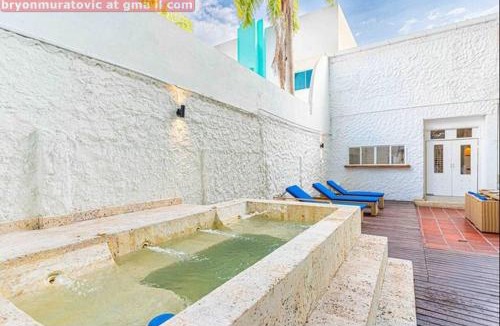 Castillogrande House | Luxury Bryon Pool