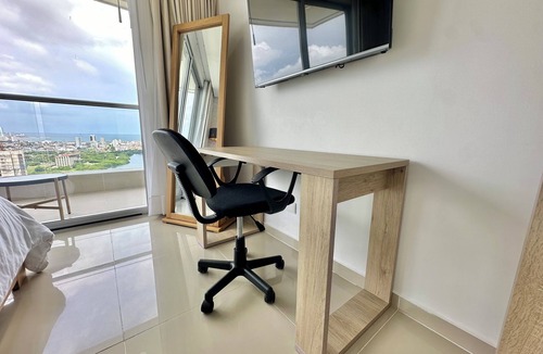 Cartagena District Apartment | Luxury Cartagena 2-Bedroom Apartment with a View | 26th Floor Ocean View & Desk