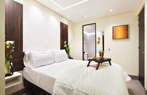 La Florida Hotel | Luxury Single Room with Window