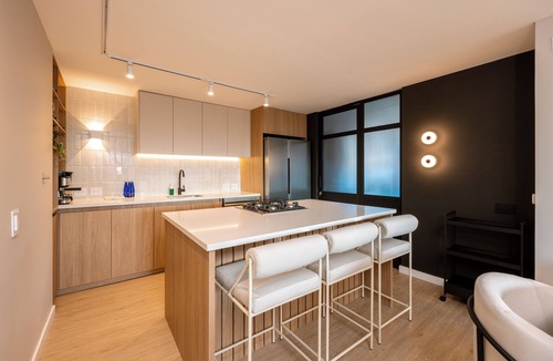La Florida Apartment | Magnificent 2BR Apt with A/C, great view & swimming pool in Provenza