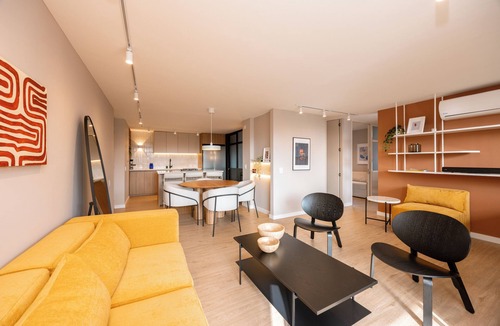 La Florida Apartment | Magnificent 2BR Apt with A/C, great view & swimming pool in Provenza