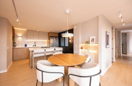 La Florida Apartment | Magnificent 2BR Apt with A/C, great view & swimming pool in Provenza