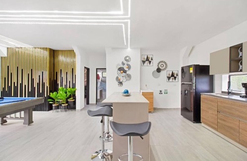 Zona Rosa Apartment | Medellín Tourism Package 2BR + Pool Table + Experiences