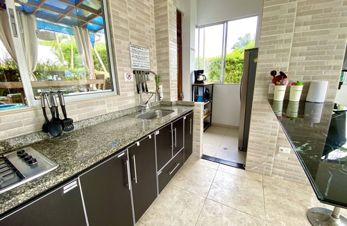 Tocaima Villa | 🏅 Mediterranean-style beach villa with a private pool and hot tub