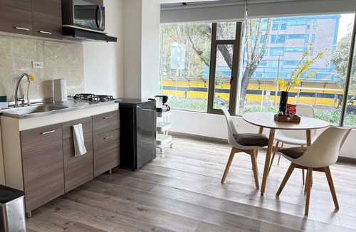 La Gran Via Apartment | Modern Loft near Parque de la 93rd