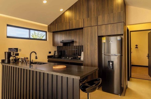 El Carmen de Viboral Villa | Modern Luxury Cabin | Jacuzzi & Spa