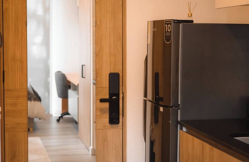 Centro International Apartment | Modern Studio with a View of Monserrate, 25th Floor