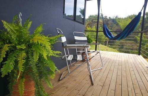 El Penol Ski Chalet | Moderna cabaña en medio del campo