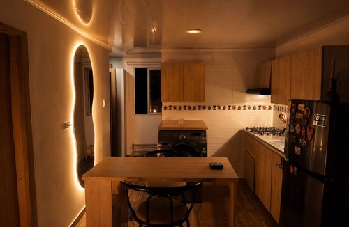Calle 26 Apartment | Moderno apartamento cerca al aeropuerto