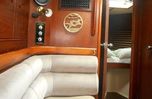 Manga Boat Rental | Moody 41 by Veleros Colombia