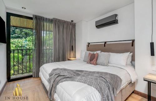 La Florida Apartment | Morph 302 - Apt moderno con techos altos, BBQ