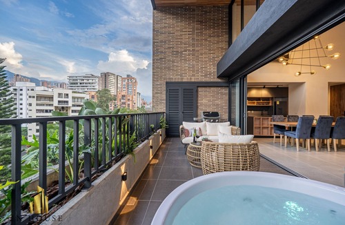 Alejandria Apartment | Morph 902-Luxury Apt in Poblado/Jacuzzi/Balcony