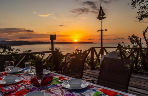 Nuqui Hotel | Morro Terco Hotel