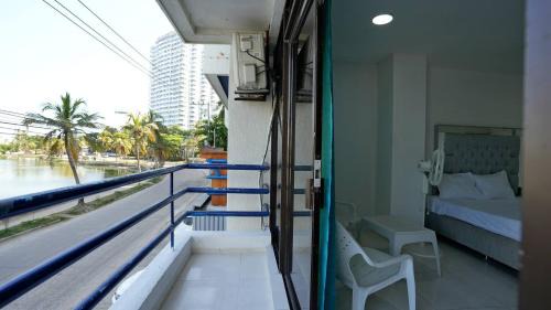 El Laguito Apartment | MR1-5 APARTAMENTO ACOGEDOR FRENTE AL LAGO CON AIRE ACONDICIONADO Y WIFi