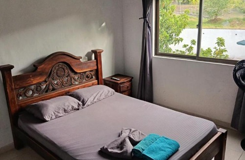 Utica Hotel | Narú