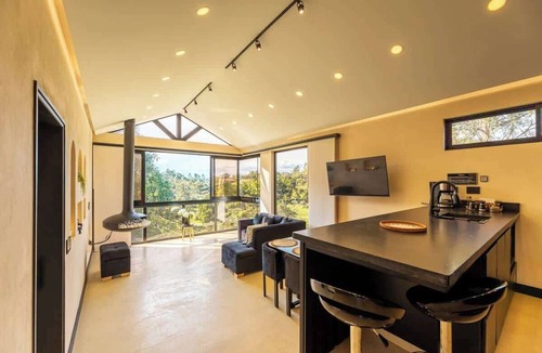 El Carmen de Viboral Villa | Nature Cabin with Spa Jacuzzi Steam Room