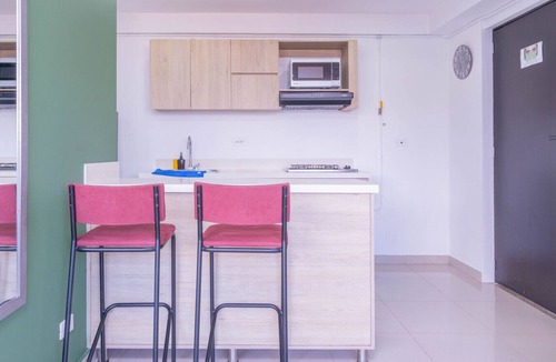 El Tesoro Apartment | New loft close to parque lleras with city View