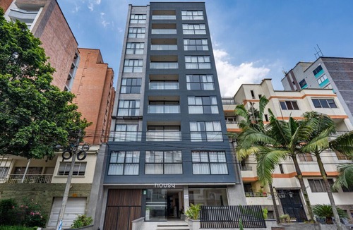 Laureles - Estadio Apartment | New Luxury 3BR Apt Laureles - AC and fast Wifi