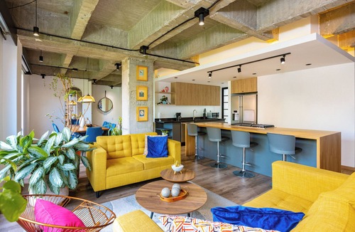 La Florida Condo | Newly refurbished, modern & spacious apt in Provenza
