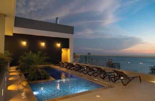 Comuna 3 Apartment | OCEAN VIEW Rodadero Exclusive Area - 2-Bedroom Suite