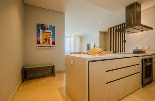 Porto Nao Apartment | Oceanfront Apartment w/Private Terrace & Pool
