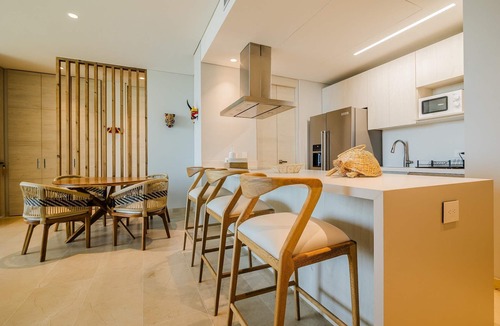 Porto Nao Apartment | Oceanfront Apartment w/Private Terrace & Pool