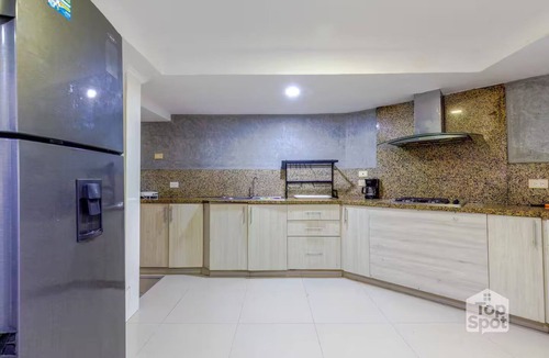 Bocagrande Villa | Oceanfront 4Bdr Triplex PH with Amazing Views!