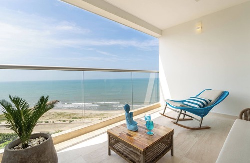 Urbanizacion Eliana Apartment | Oceanfront Loft -Priv Terrace -Pool -Near Airport -Beach Access -Hotel Amenities