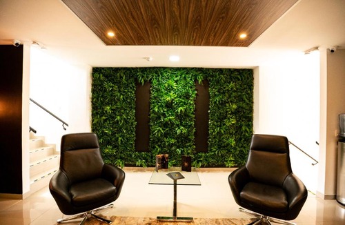 Modelia House | Orange wild BY Laurel hotels - Aeropuerto