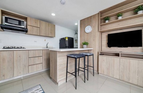 El Tesoro Apartment | Oslo 2403 · Apto piso 24-vista a la ciudad 5mins parque lleras