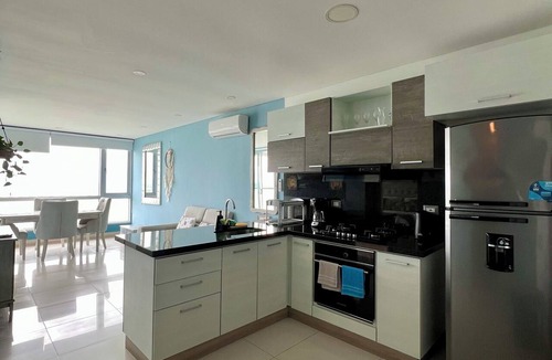 El Laguito Apartment | Palmetto Sunset, 20th Floor | 1 Bedroom | Balcony with Ocean View | Laguito, Cartagena