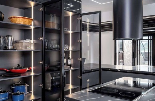 Cali Apartment | Penthouse 20thFloor|Pool ,Sauna Jacuzzi & Parking⭐