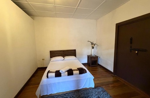Valparaiso Hotel | Plazoleta La Quinta