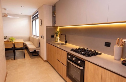 El Poblado House | Poblado 12 Bedroom, 2 Jacuzzis, Rooftop, Staffed