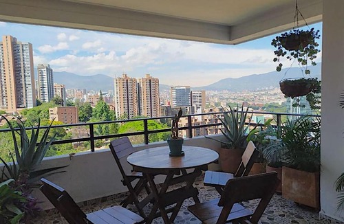 Castropol House | Poblado-Castropol
